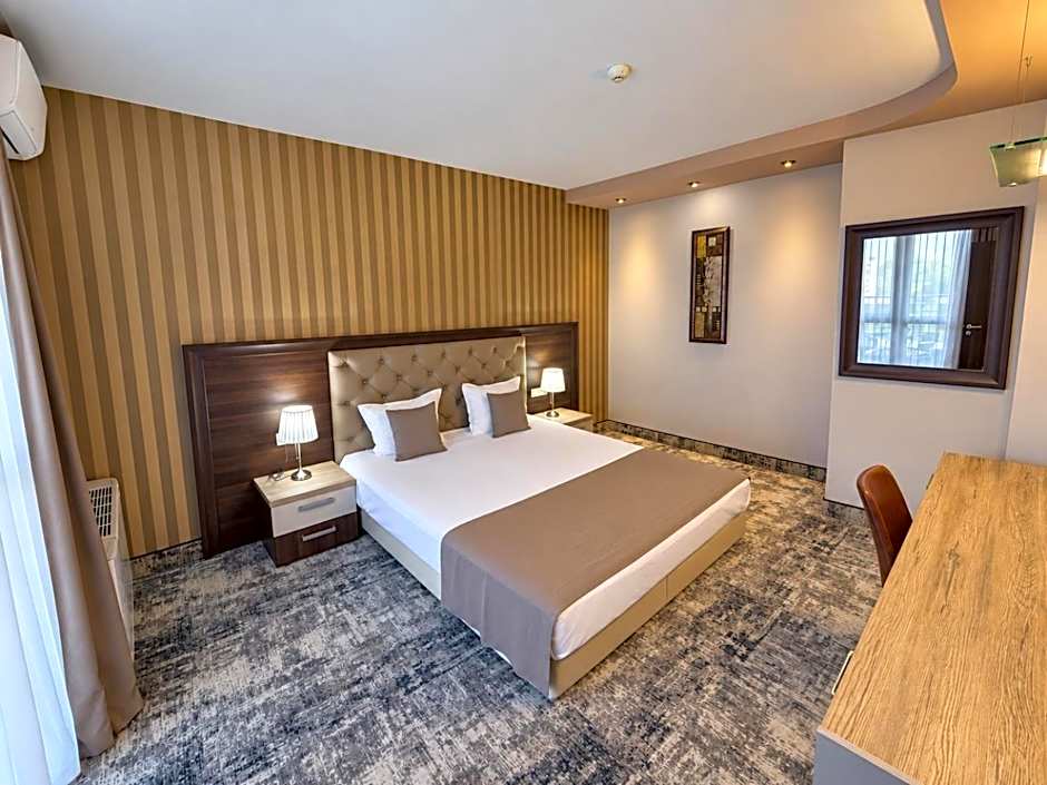 Business Hotel Plovdiv - Central Location