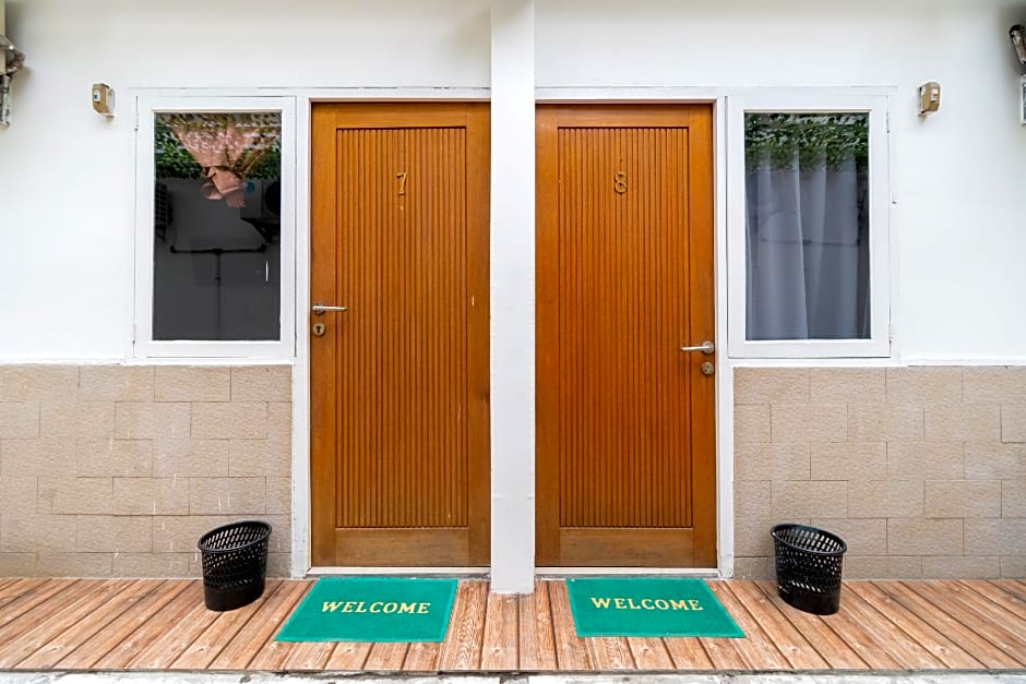 RedDoorz @ Tondano Benhil