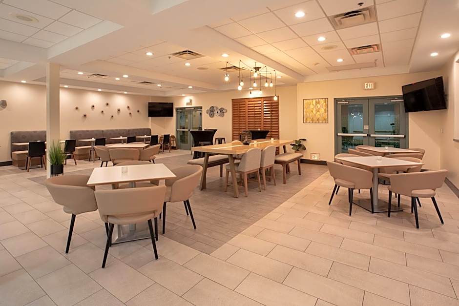 Holiday Inn & Suites Goodyear - West Phoenix Area By IHG