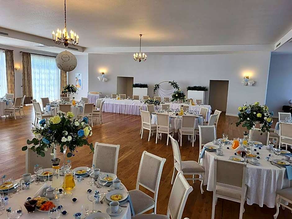 Pałac w Orli - pokoje, restauracja