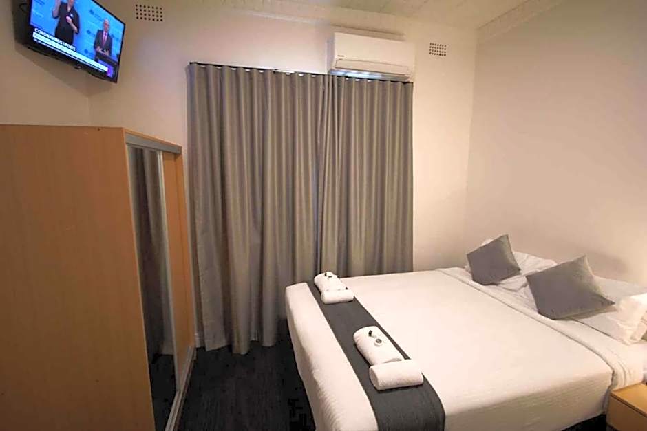 Sydney Junction Hotel