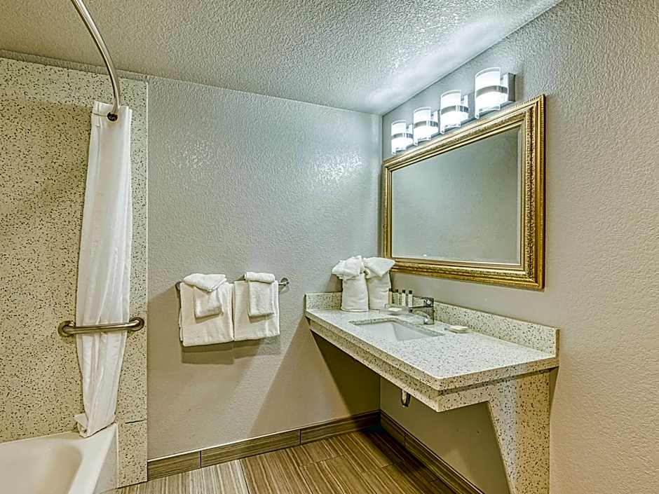 Amanzi Hotel, Ascend Hotel Collection