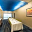 Holiday Inn Express and Suites Lake Havasu London Bridge By IHG