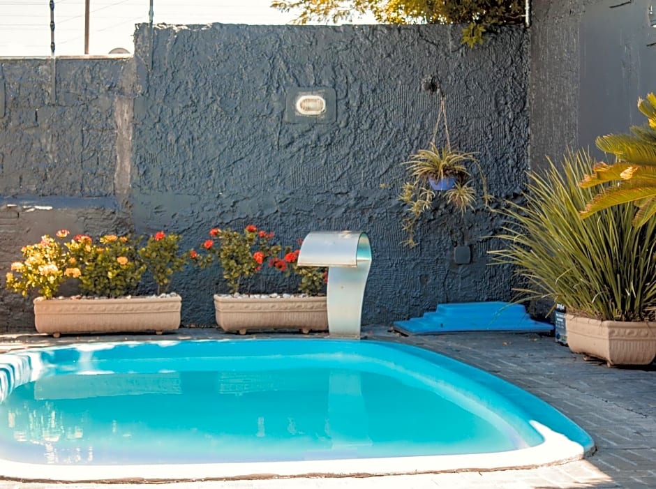 Hotel e Pousada Caroline