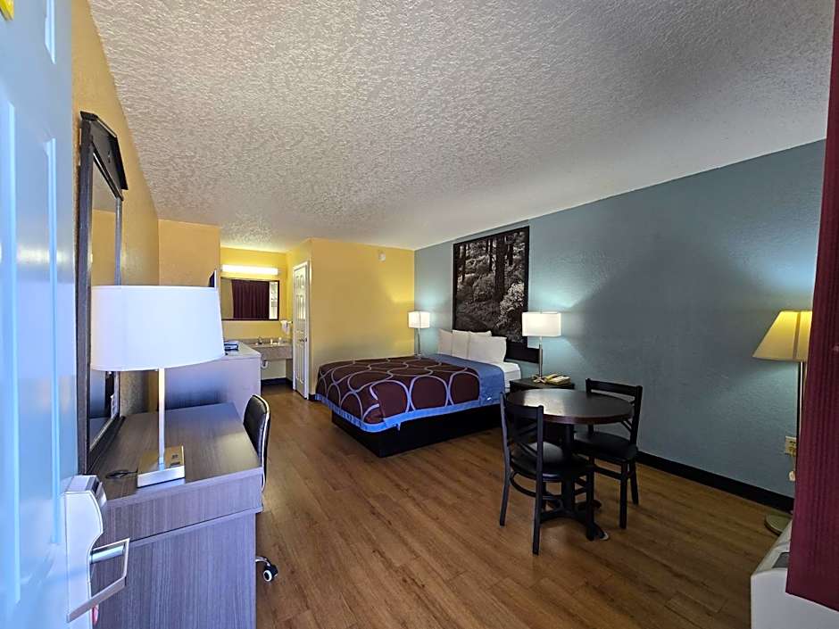 Super 8 by Wyndham Arkadelphia Caddo Valley Area