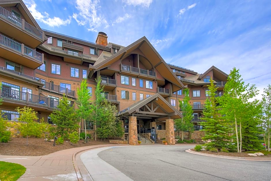 Crystal Peak Lodge By Vail Resorts