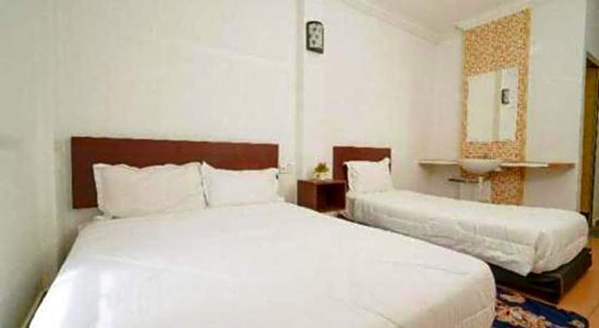 OYO 90559 Ummul Motel C Mart