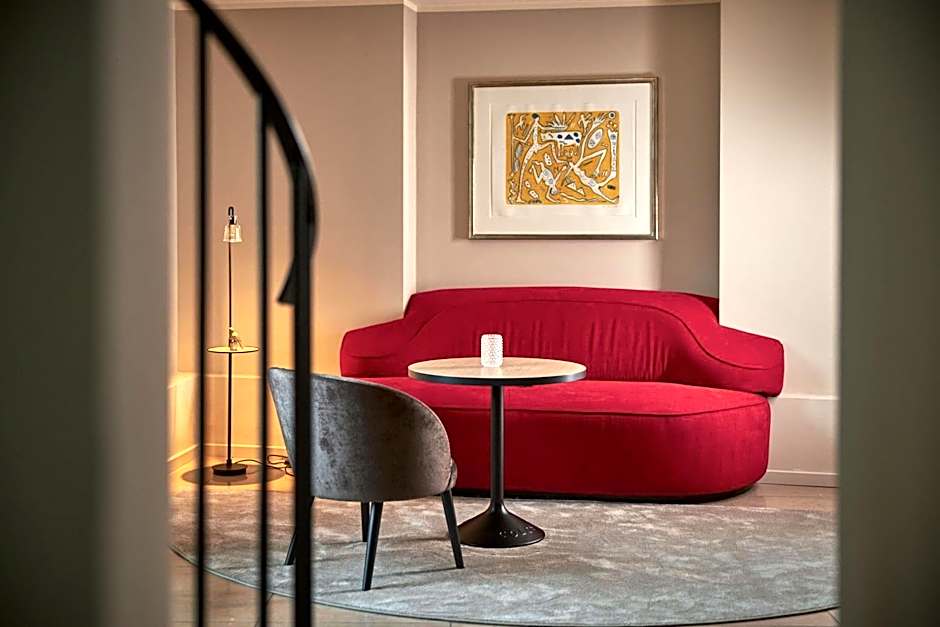 Wasserturm Hotel Cologne, Curio Collection by Hilton