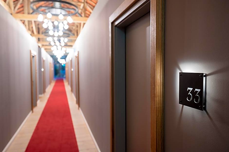 LANDHOTEL ALTE ZOLLSTATION- Historical Building