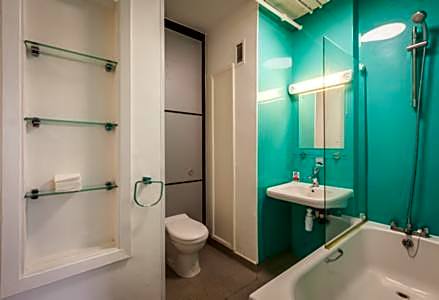 LSE Carr-Saunders Hall