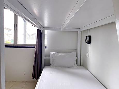 Bunk Bed in Mixed Dormitory Room
