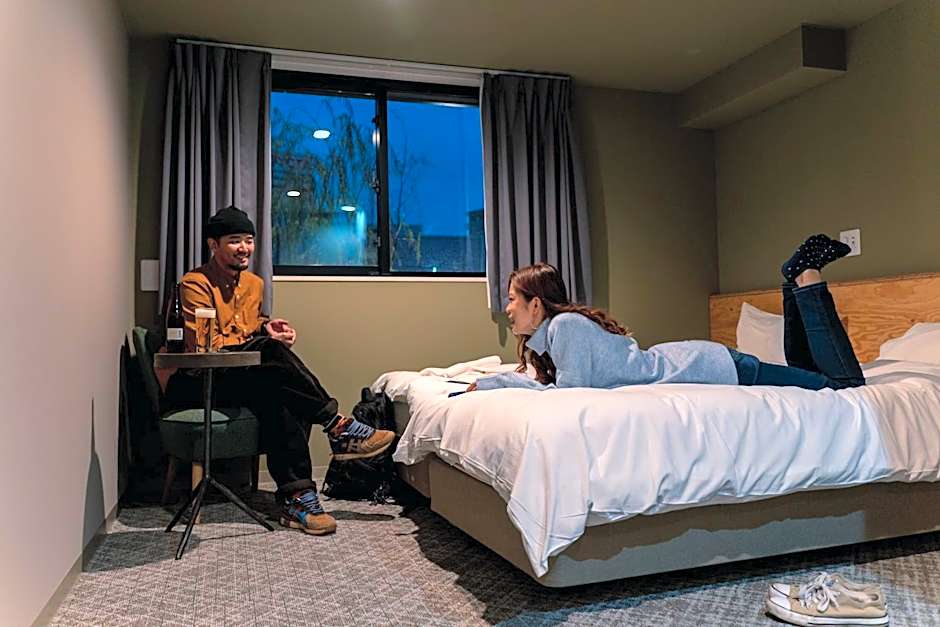 Wise Owl Hostels River Tokyo