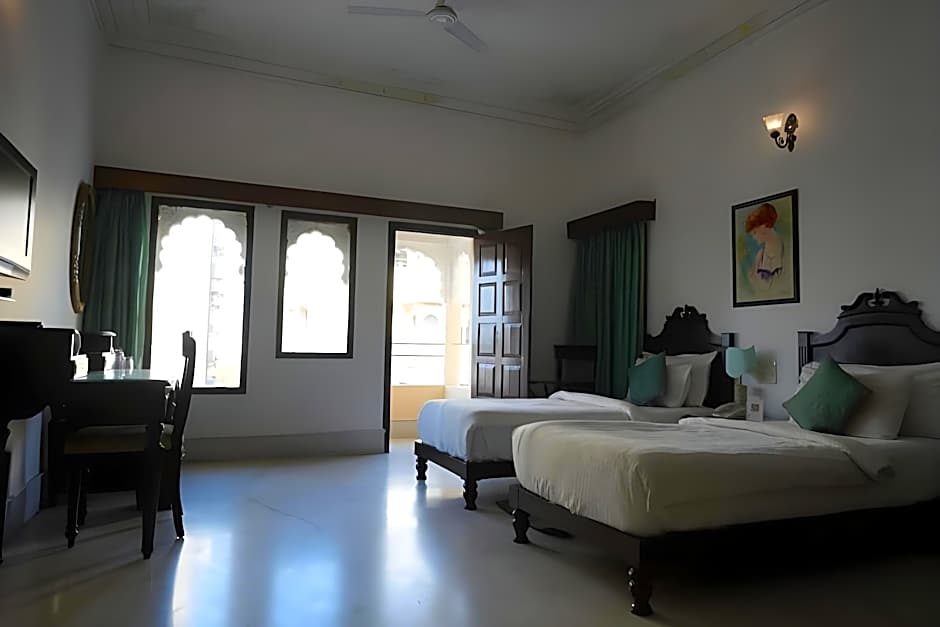 Amar Kothi Hotel