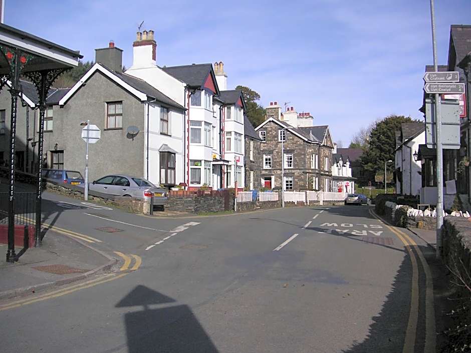 Ty Newydd Guest House