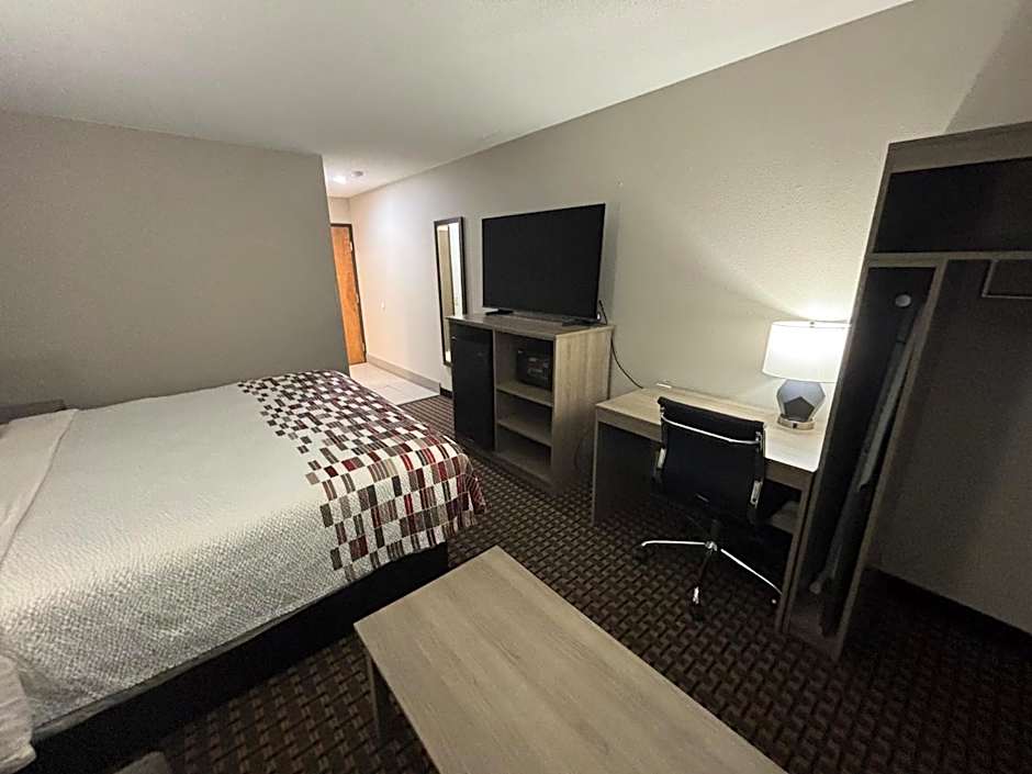 Red Roof Inn & Suites Tomah