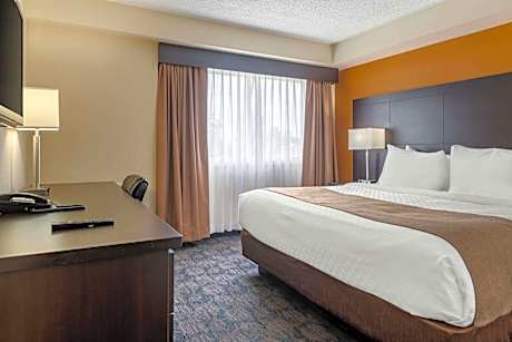 1 King Bed, 1 Double Bed, Suite, Nonsmoking