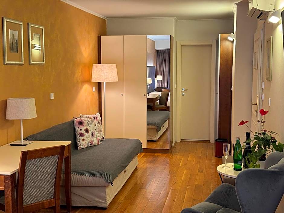 The Golden Wheel Boutique Hotel