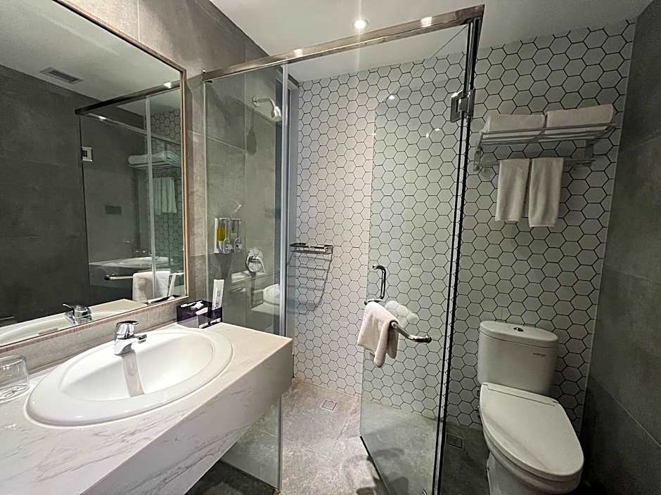 Rogers Hotel Manado