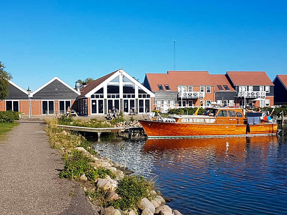Klintholm Marina Park Cabins