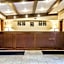 Clarion Inn & Suites At The Outlets Of Lake George