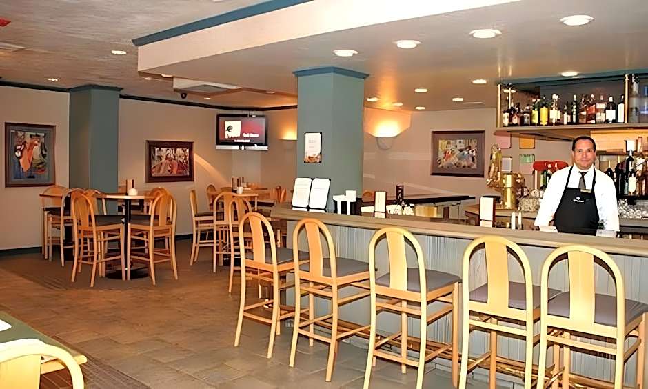 Oakland Airport Executive Hotel