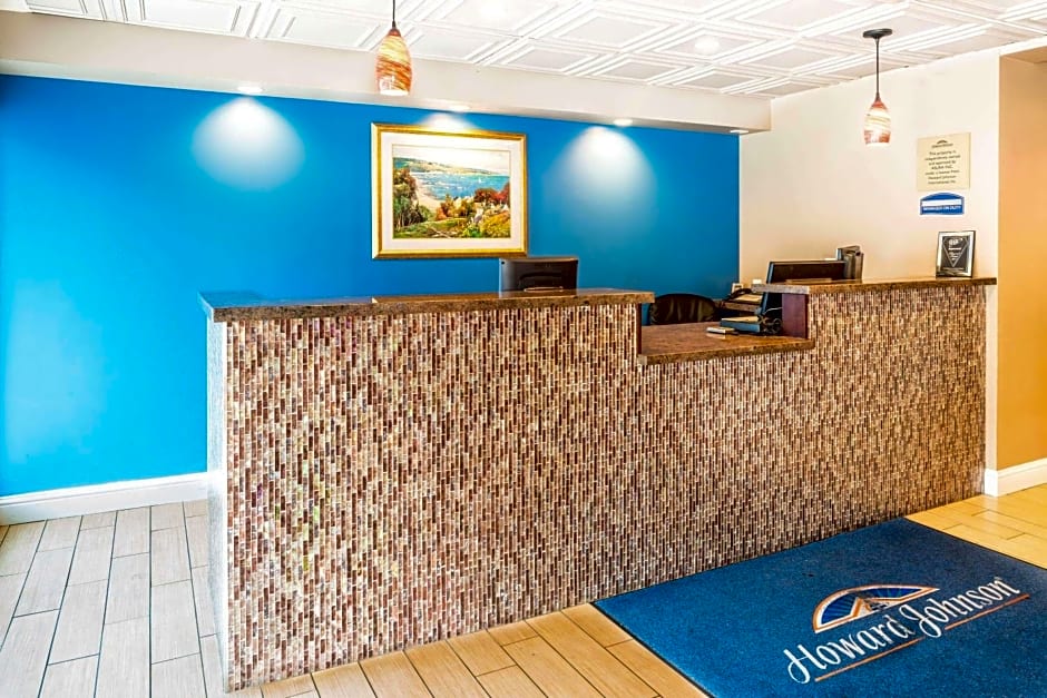 Howard Johnson by Wyndham San Francisco Marina District