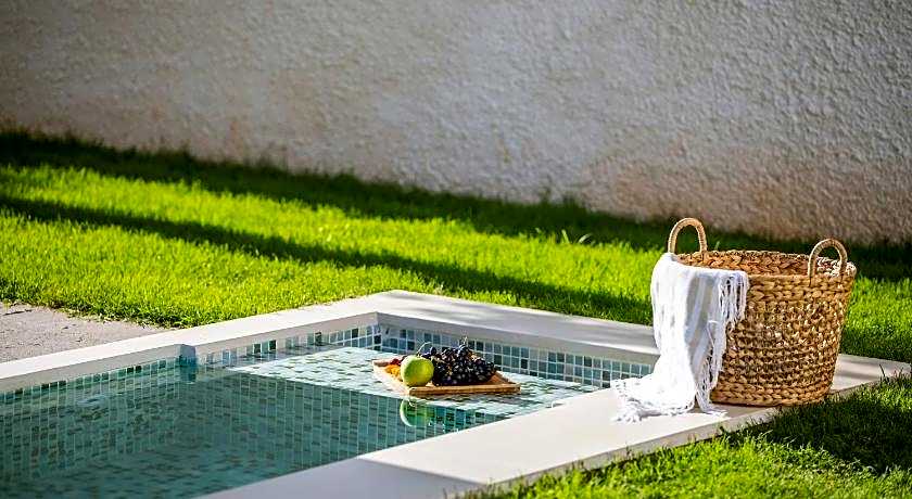 Carruba Boutique Hotel