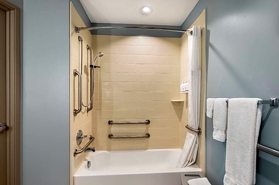 AmericInn by Wyndham Fairfield