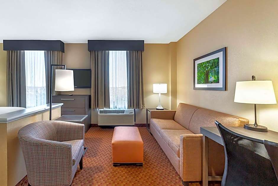 Best Western Plus Kendall Hotel & Suites
