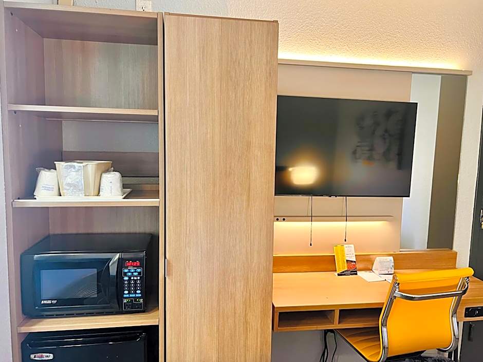 Microtel Inn & Suites by Wyndham Lexington