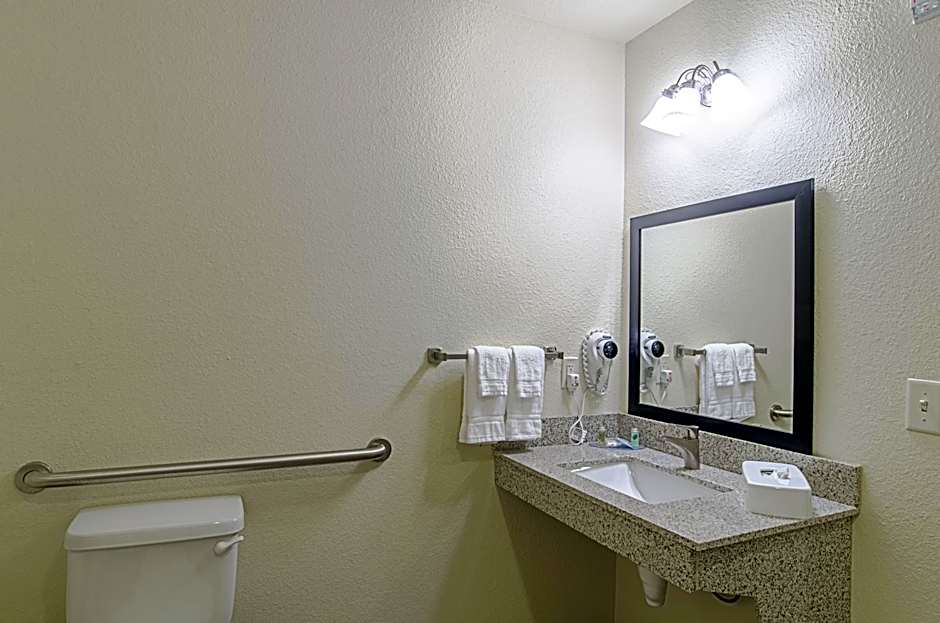 Cobblestone Inn & Suites - Guernsey