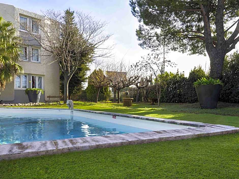 Ibis Arles