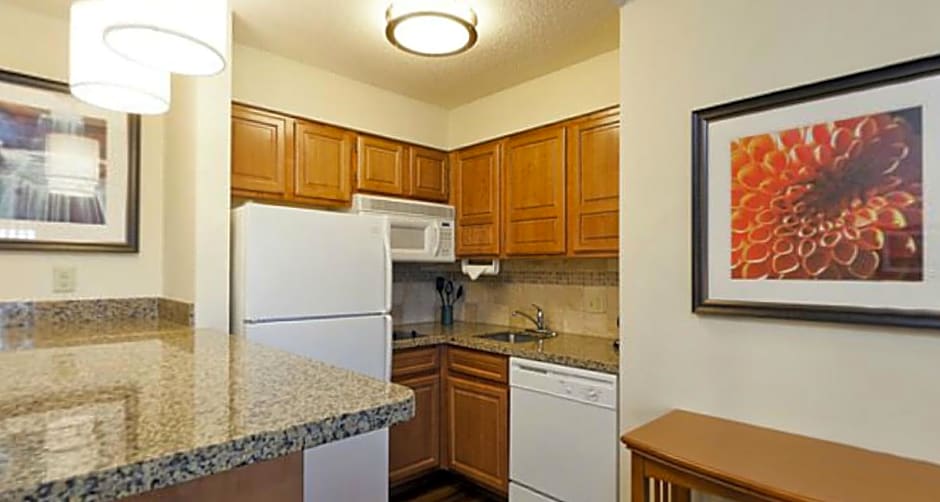 Staybridge Suites Minneapolis-Bloomington, an IHG Hotel