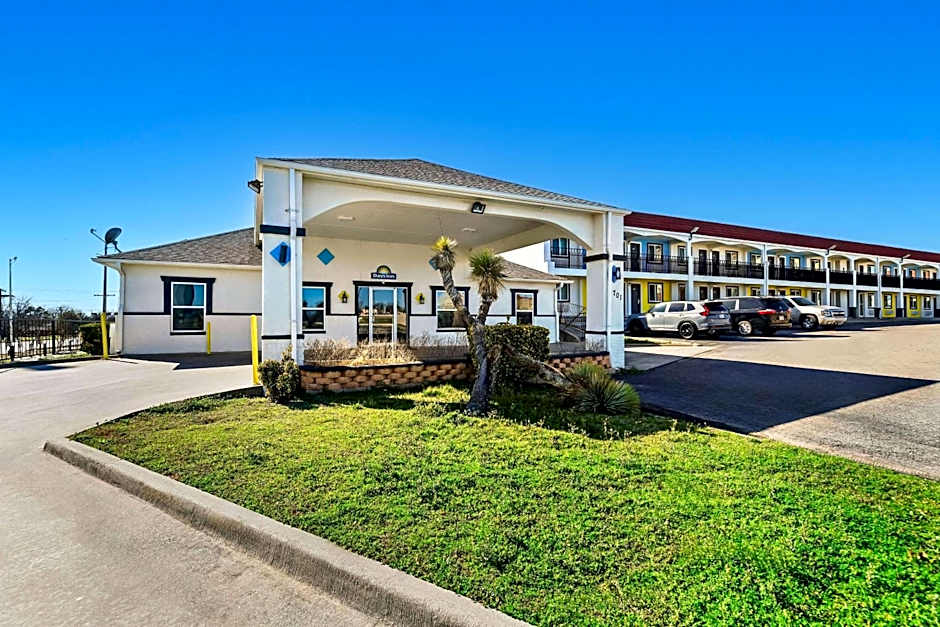 Days Inn by Wyndham Gainesville