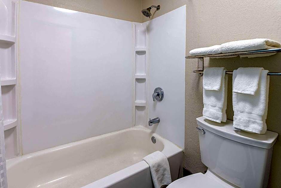 Days Inn by Wyndham Columbia