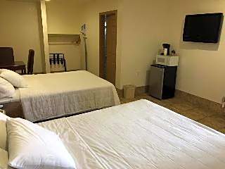 Topper Motel