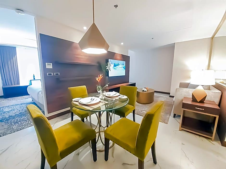 The Excelsior Hotel Las Piñas