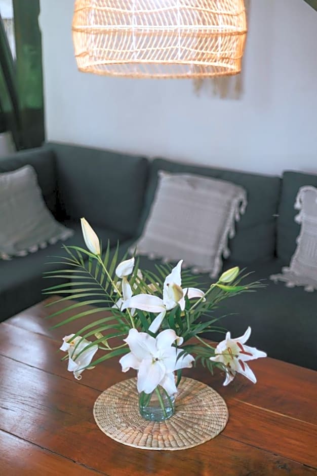 Nahouse Jungle Lodges
