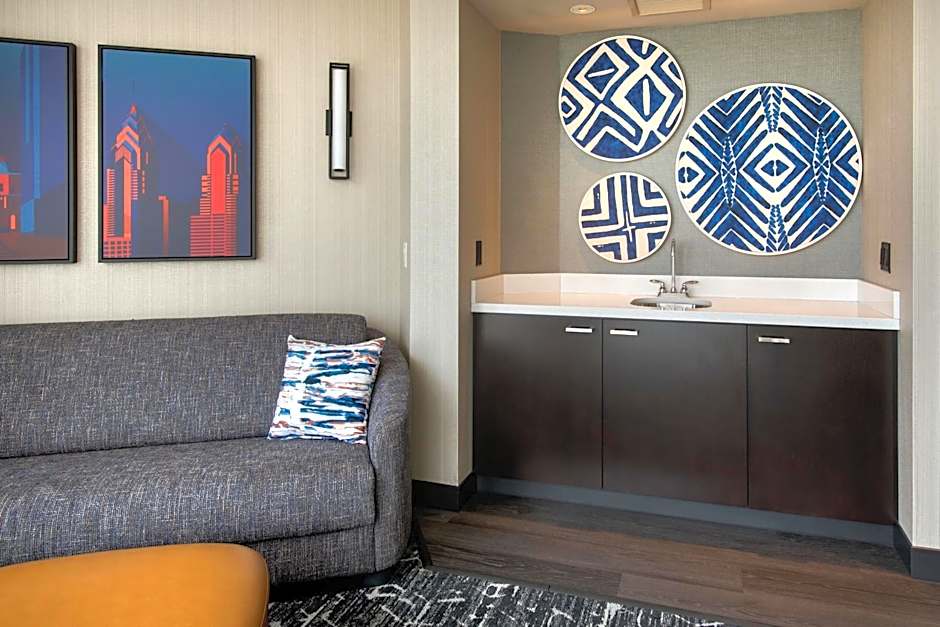 Courtyard by Marriott Philadelphia South at The Navy Yard