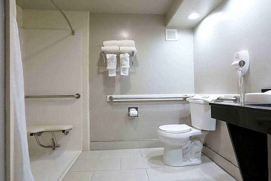 Best Western Lania Garden Inn & Suites