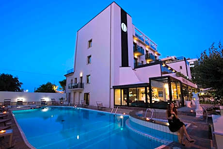 Ferretti Beach Hotel