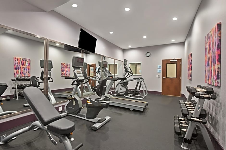 Holiday Inn Express & Suites Harrisburg S - New Cumberland By IHG