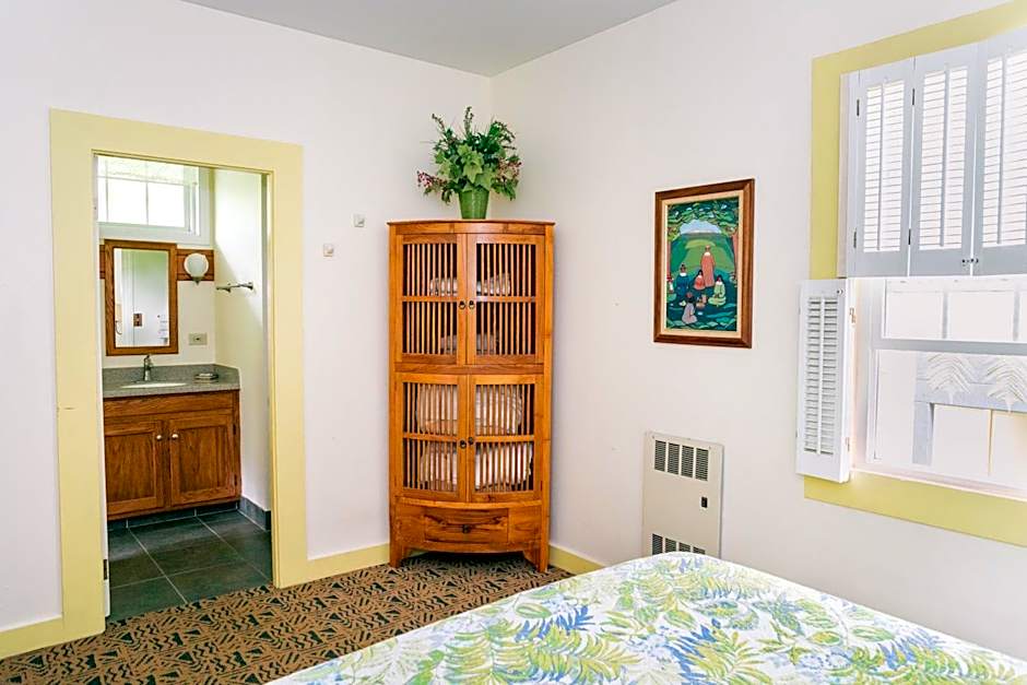 Kilauea Lodge and Restaurant