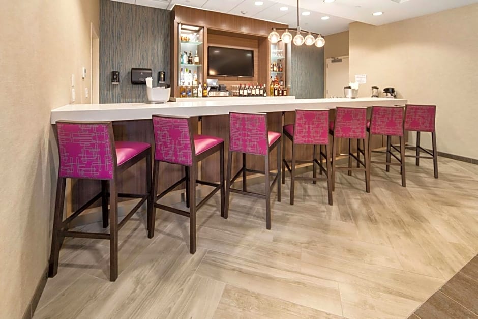 Home2 Suites by Hilton Newark-Airport, NJ