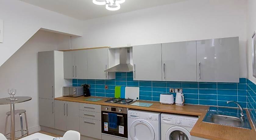 TownHouse PLUS @ 40 West St