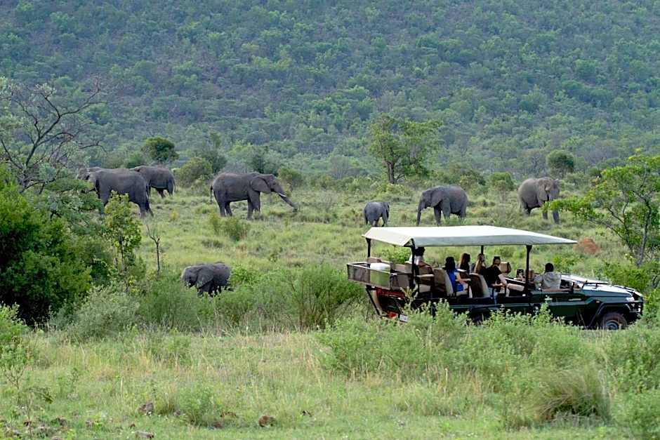 Inzalo Safari Lodge