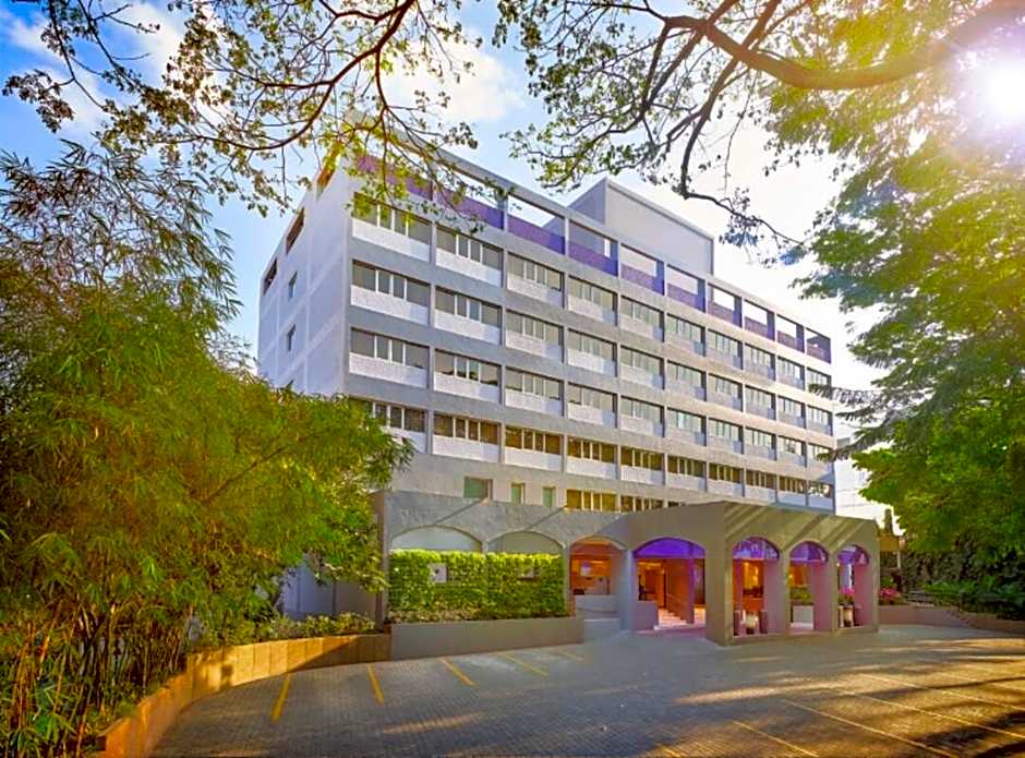 Vivanta Bengaluru, Residency Road