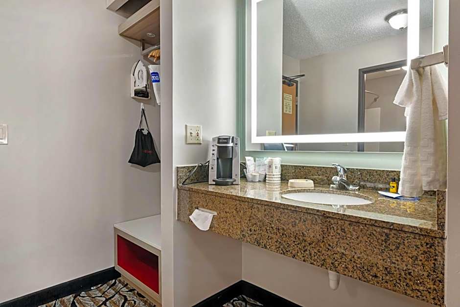 Best Western Plus Albert Lea I-90/I-35 Hotel