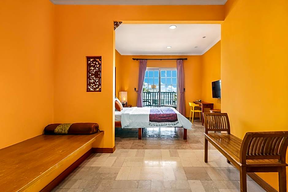 Golden Ocean Azure Hotel