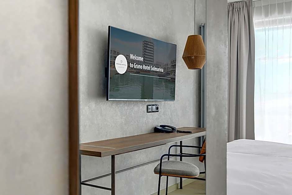 GRANO HOTEL Solmarina